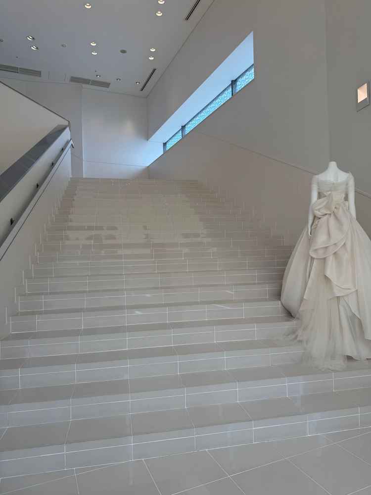 フラワーシャワーできる階段