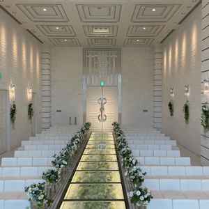 ビルの上でのチャペルは物凄く景色、雰囲気も良く魅力的なポイントの一つです。