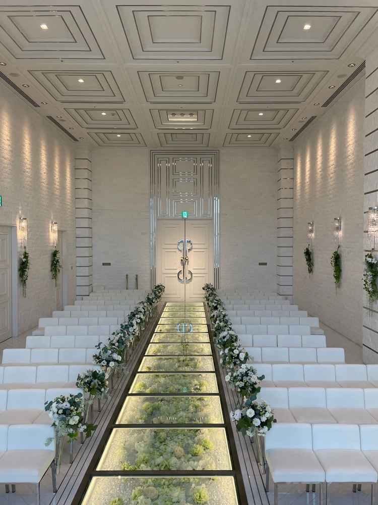 ビルの上でのチャペルは物凄く景色、雰囲気も良く魅力的なポイントの一つです。