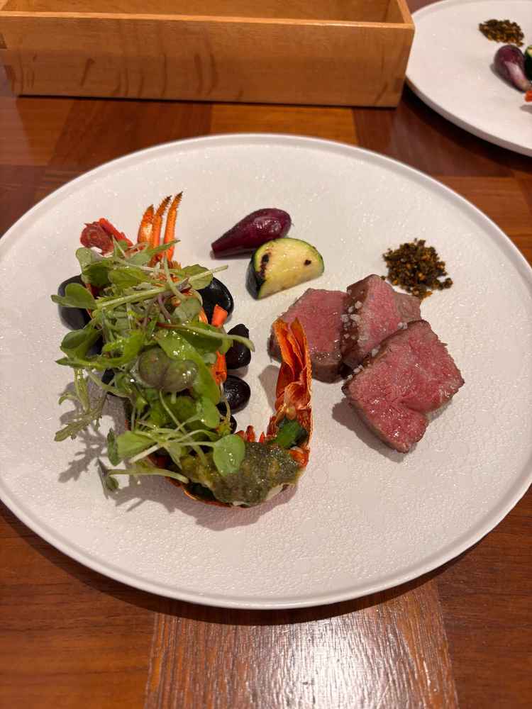 試食会のメイン料理の写真。お肉がとても柔らかかったです。