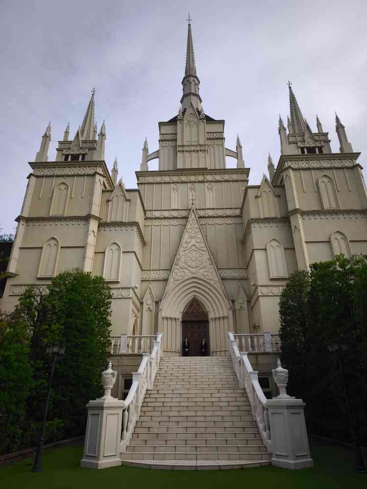 挙式会場外観。いい感じ。