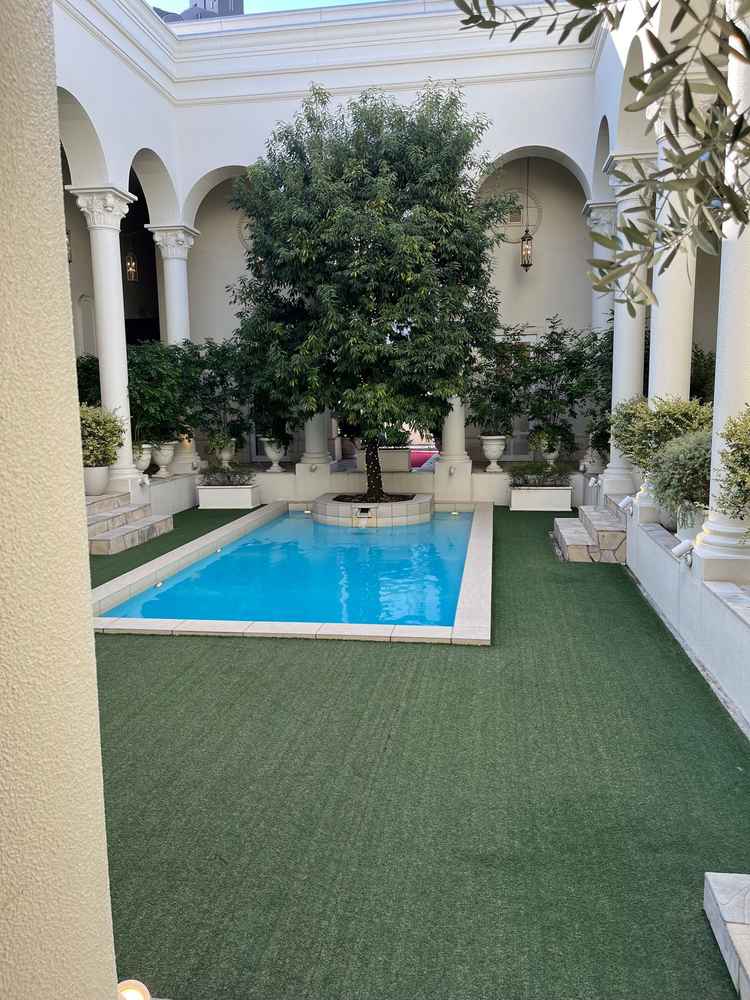 ガーデンのプールの写真。とても綺麗な水でした。