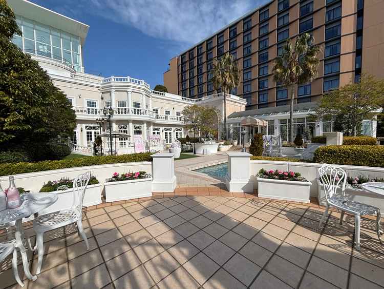 サンタモニカのガーデンはピンクをメインにしたお花を使っていてとっても可愛かった