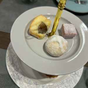 試食会のデザートビュッフェ6種！本番はこれよりも多くの種類が用意されるのは嬉しいく思いました！