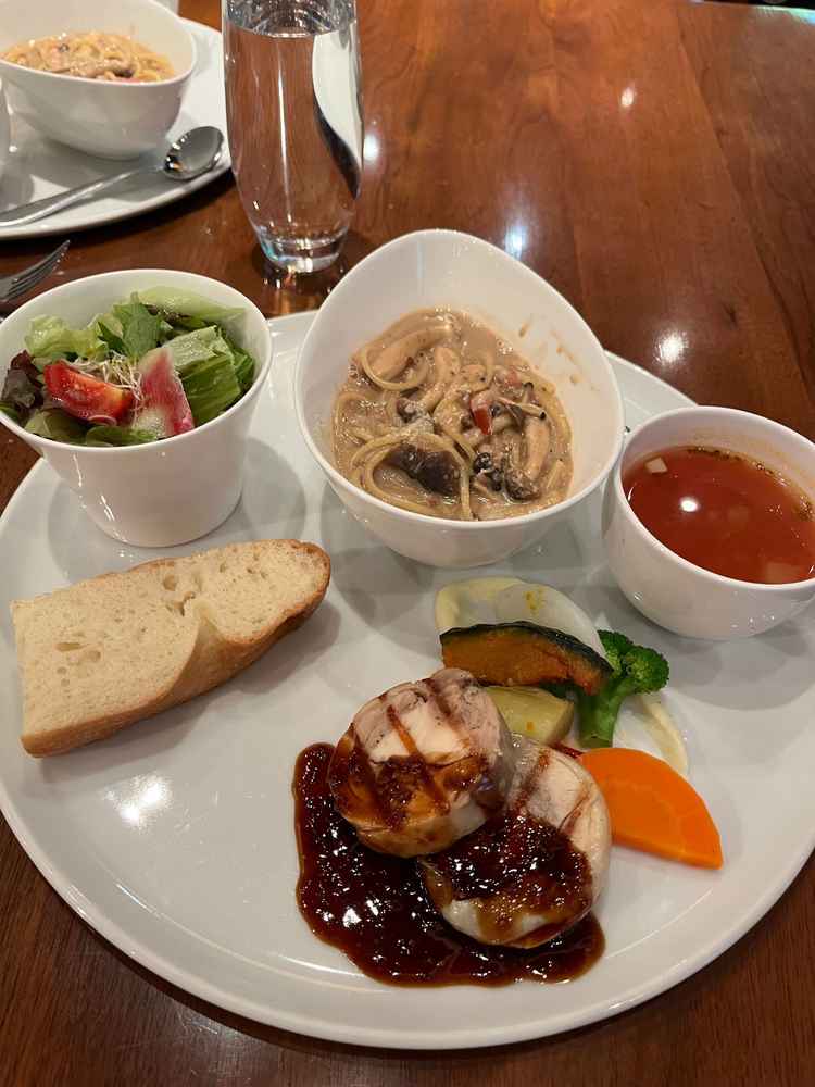 普段はレストランも営業しており、料理はとても美味しい。自信もありそうだった。