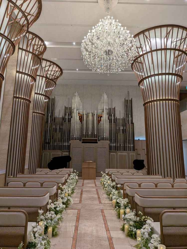 チャペル正面から