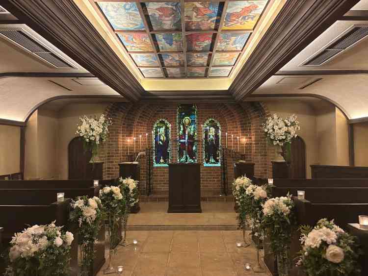 大きくはないが、しっかりとした雰囲気のあるチャペル。