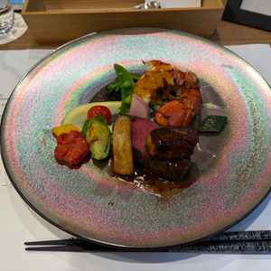 いただいたメイン料理。お肉が柔らかく美味しかった。