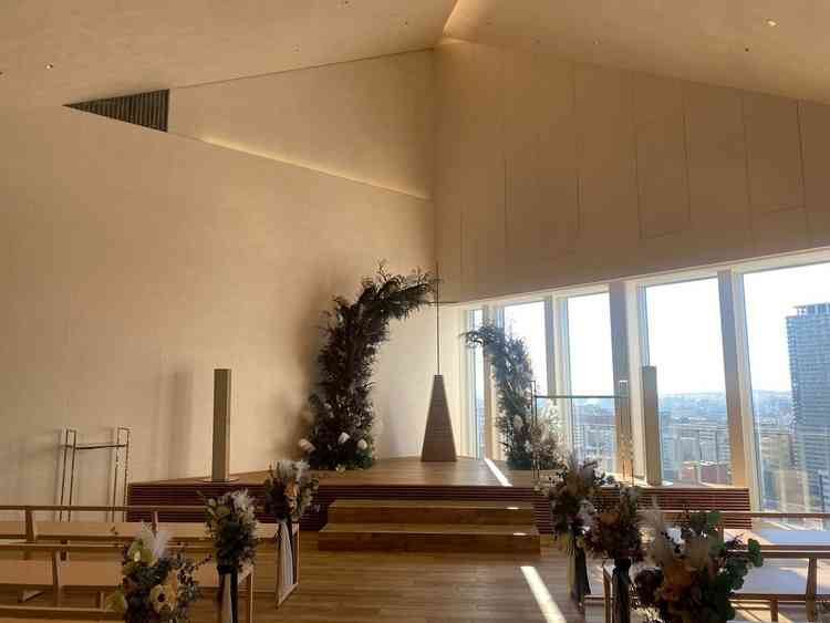 チャペルその1。シックな雰囲気