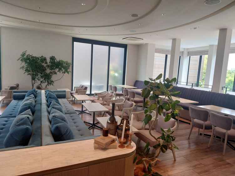 披露宴会場の待合スペース