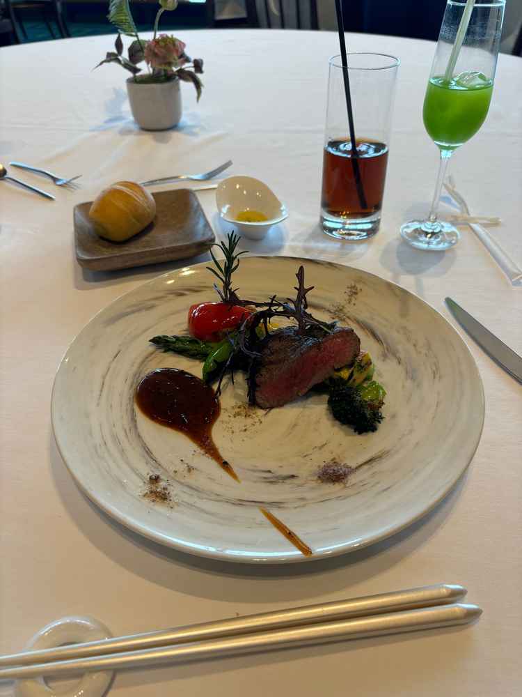 お肉料理がめちゃくちゃおいしかった！