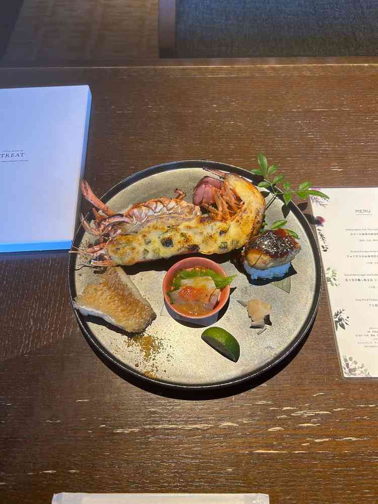 料理。全て美味しかったです。特にオマール海老が美味しかったです。