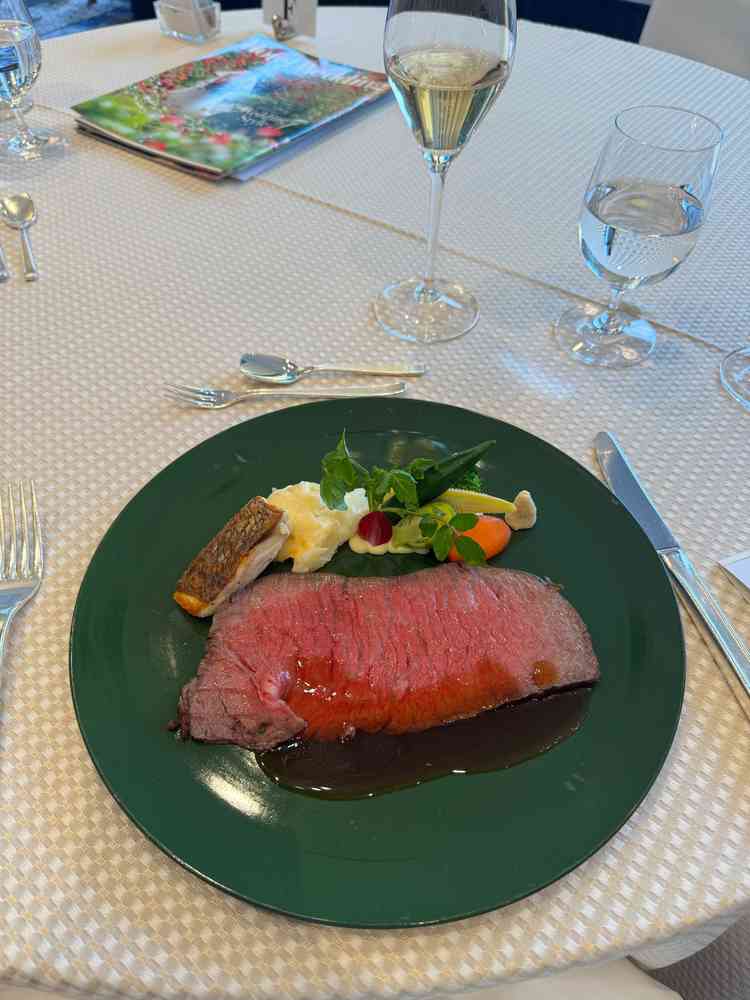 有名なローストビーフです。食べる前よりもボリュームをとても感じました。