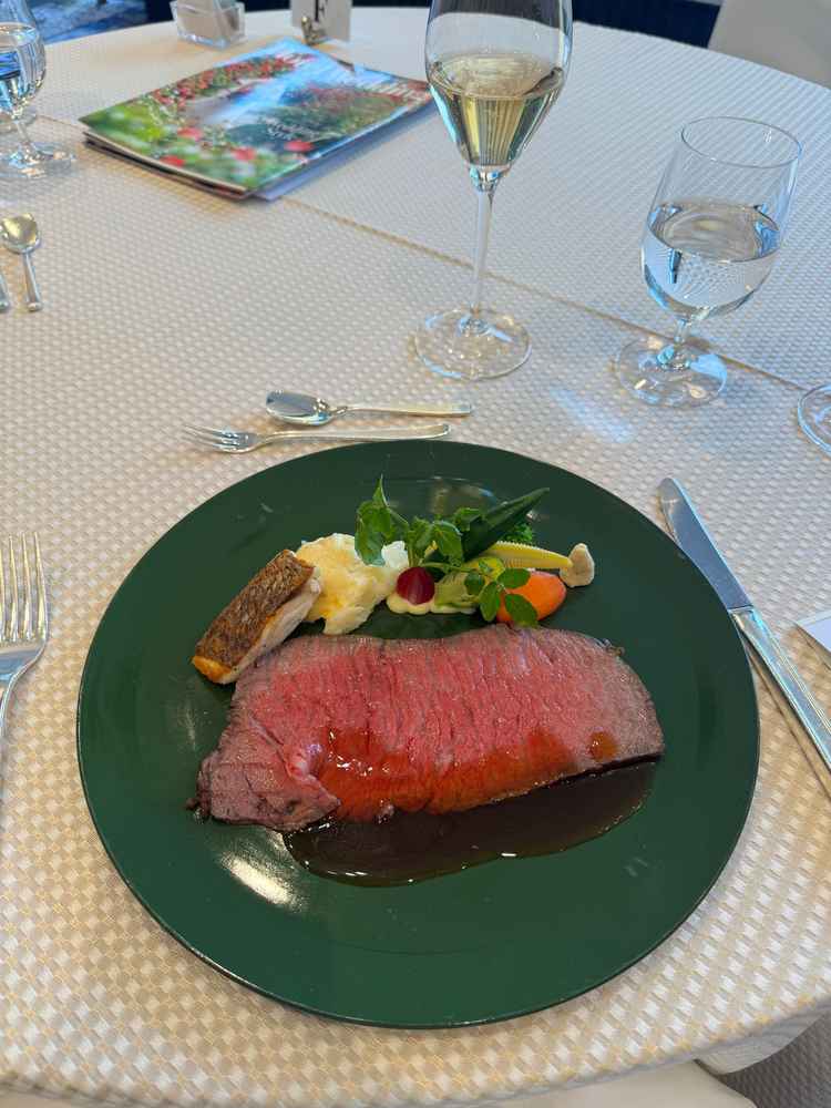 有名なローストビーフです。食べる前よりもボリュームをとても感じました。