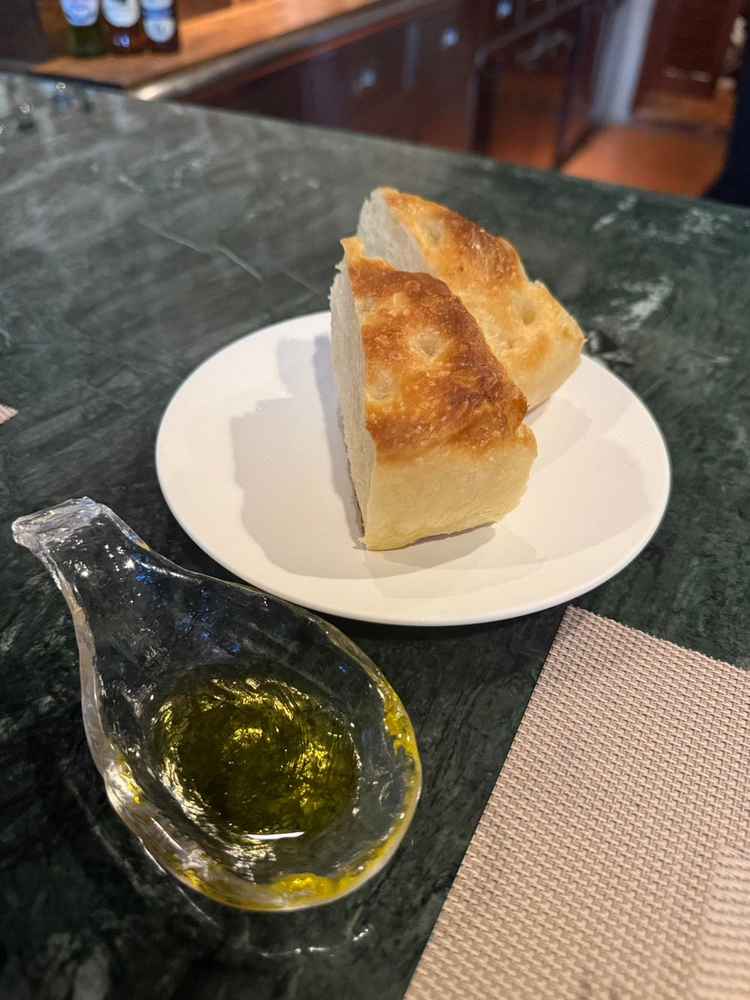 パティシエさんが会食会場で焼き上げているというパンが絶品でした！