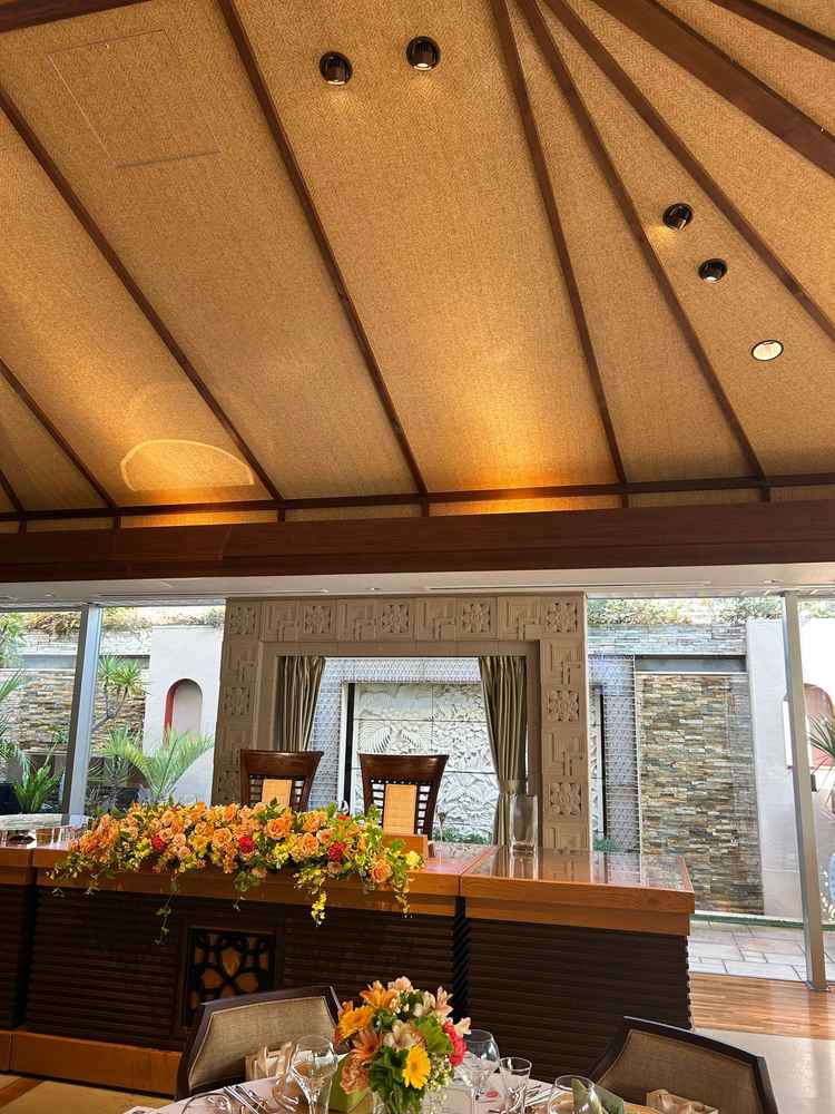 リゾート感溢れる披露宴会場。