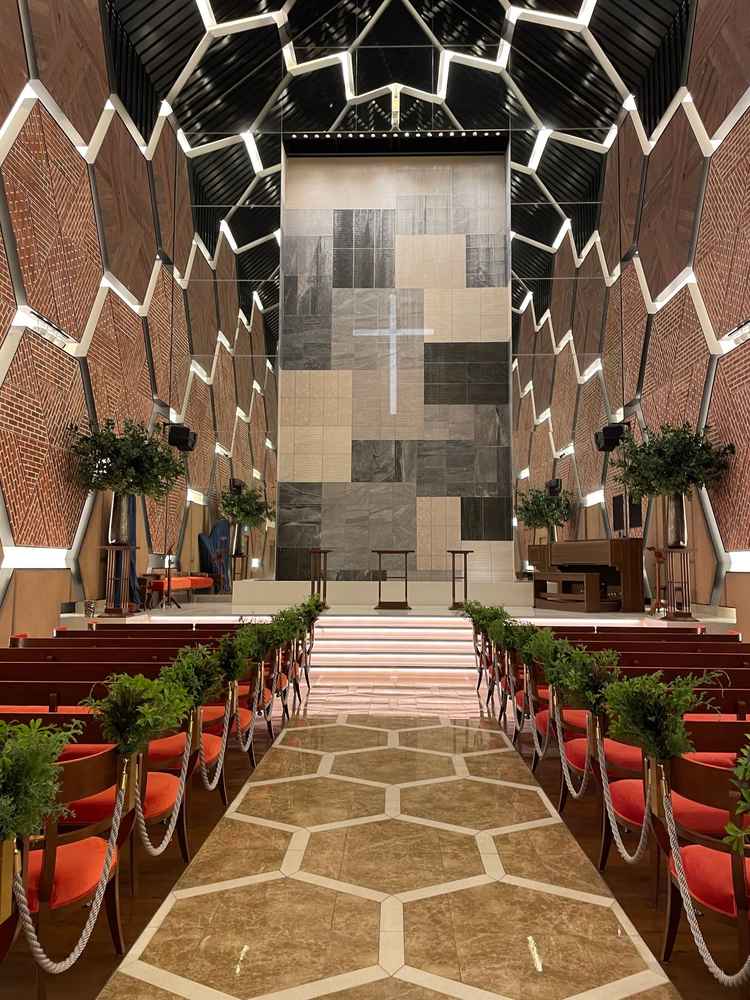 もうひとつのチャペルは赤レンガをイメージしたつくりになっていて、みなとみらいらしさがありました！