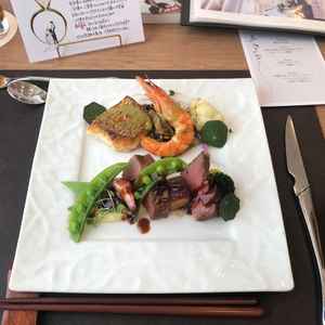 料理はどれも美味しかったです。特にさつまいもがカリッと揚げ焼きみたいになっていて美味しかったです。