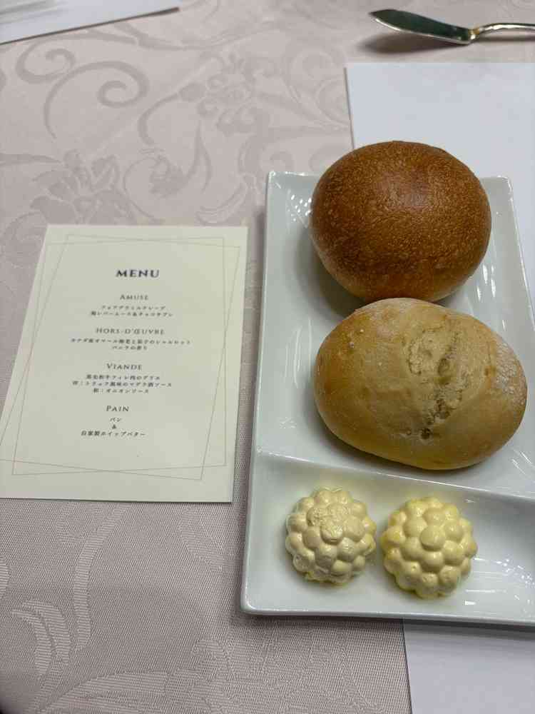 試食④ パン職人がいるとのことで、期待してたパン。期待通り美味しかったです。