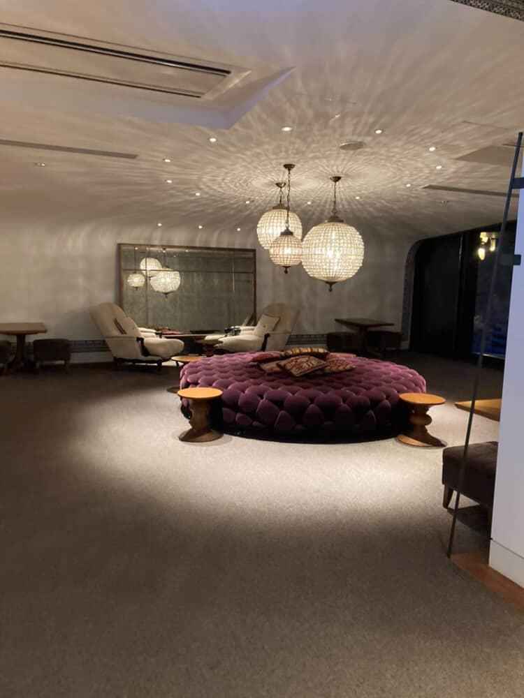 ゲストのウェルカムスペース。この場所は、前撮りでも使われるそうです。