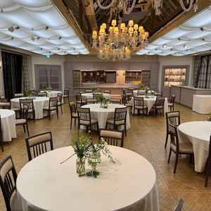 第一希望だった披露宴会場を、セッティング前ですがたまたま見ることが出来ました！