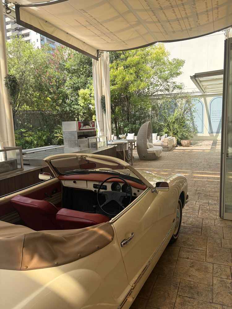 オープンカーの入場演出ができる点も面白いと思いました。