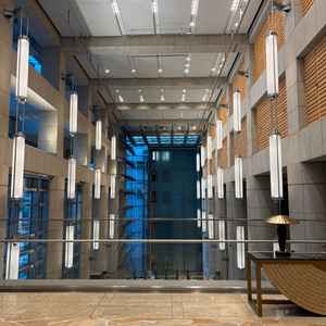 チャペルの前の空間。開放感がある。