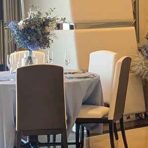 テーブルクロスの色がたくさん選べるみたいです。