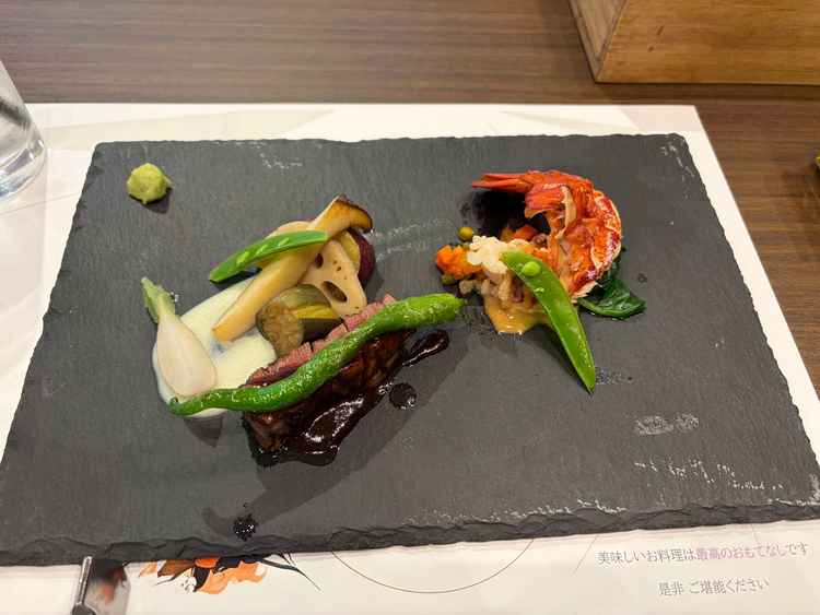 メインの試食。牛肉と、シュリンプで、美味しかった。