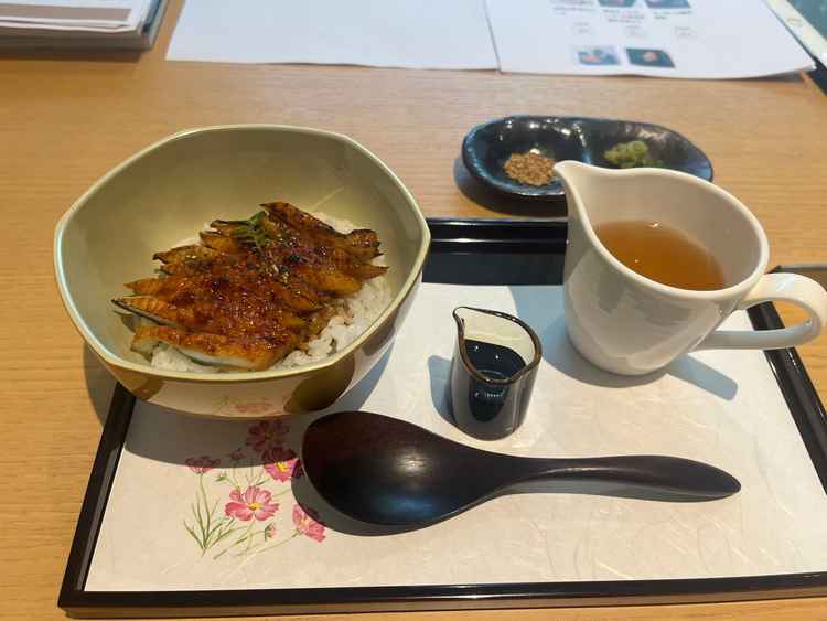 試食の写真。名古屋名物もあった。