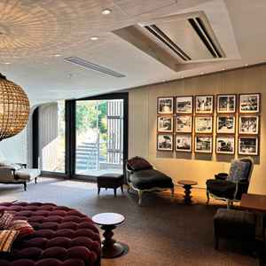 決して広くはありませんがこのスペースが落ち着く懐かしい感じがしました。