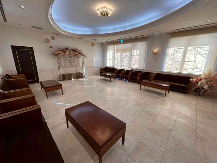 友人待合室。この他にも、待合室が沢山あり、ゆったりとした雰囲気でした。