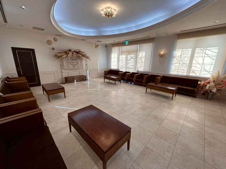 友人待合室。この他にも、待合室が沢山あり、ゆったりとした雰囲気でした。