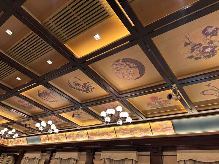 神殿と同じフロアに和風の披露宴会場があるので、動線も素晴らしい