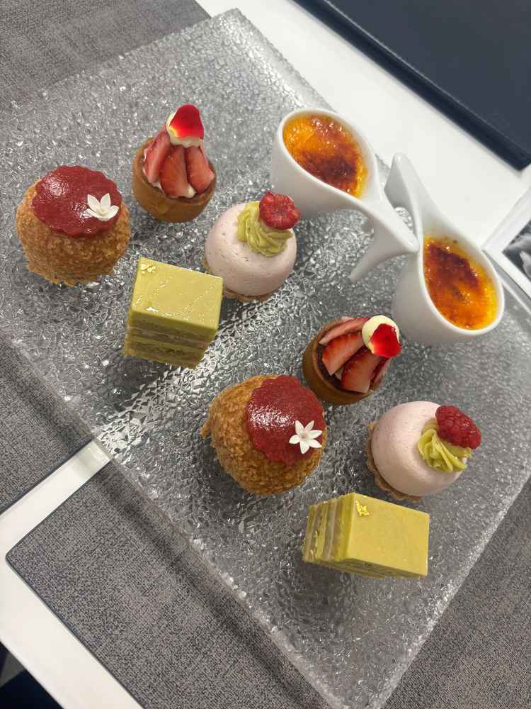 パティシエの方が一つずつ手作りしているみたいです。どれもとてもおいしかったです