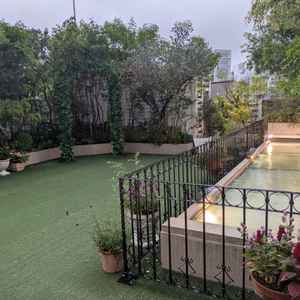 ガーデニングが屋上にあってここで皆と写真を撮るのも楽しそうです。