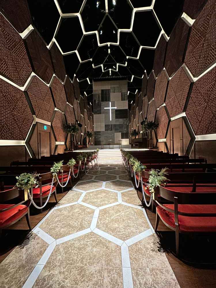 圧巻のチャペル。素晴らしかった。ここで挙式を挙げたいと思った。