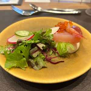 お箸を使って食べれる所が珍しく、ゲストの方にも思い出に残りそうだなと思いました。