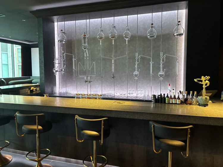 ゲストの控室です、モダンでハイセンスなインテリアが、当日の気分をあげてくれることでしょう。