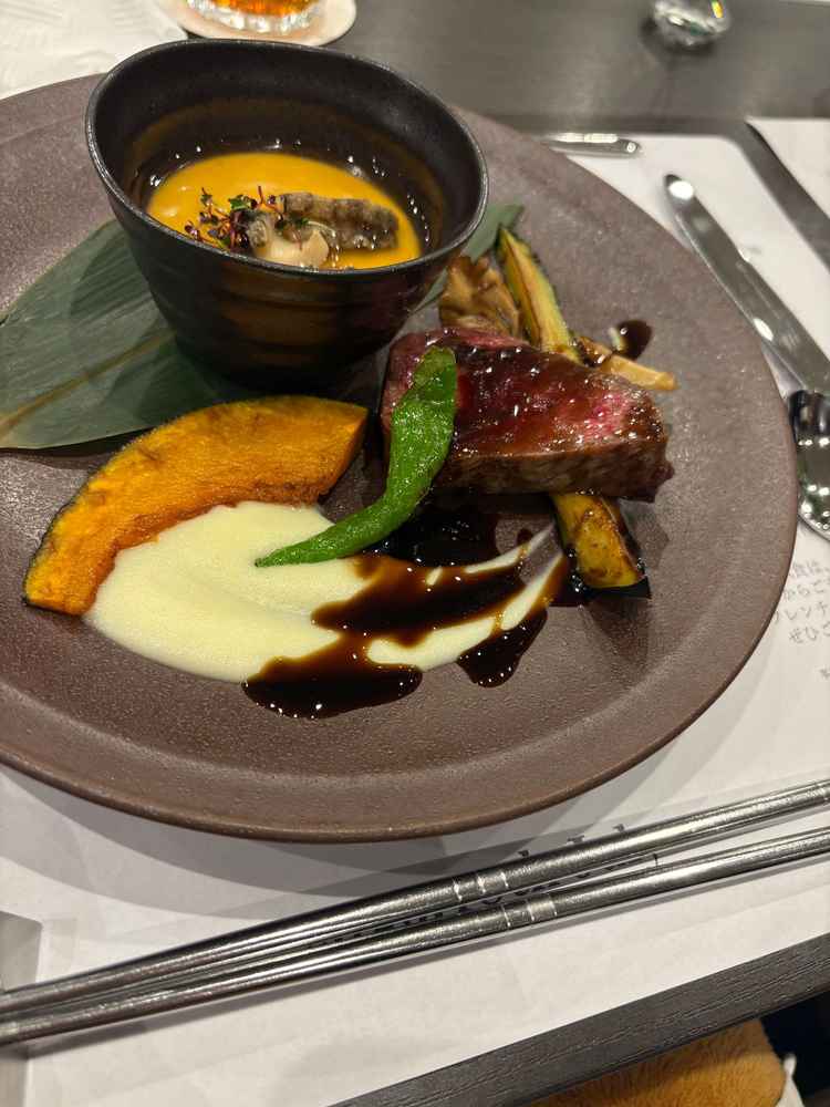お料理は和食寄りのフレンチでした