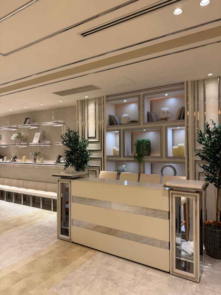 チャペル横の控室。こちらで受付も行うそうです。