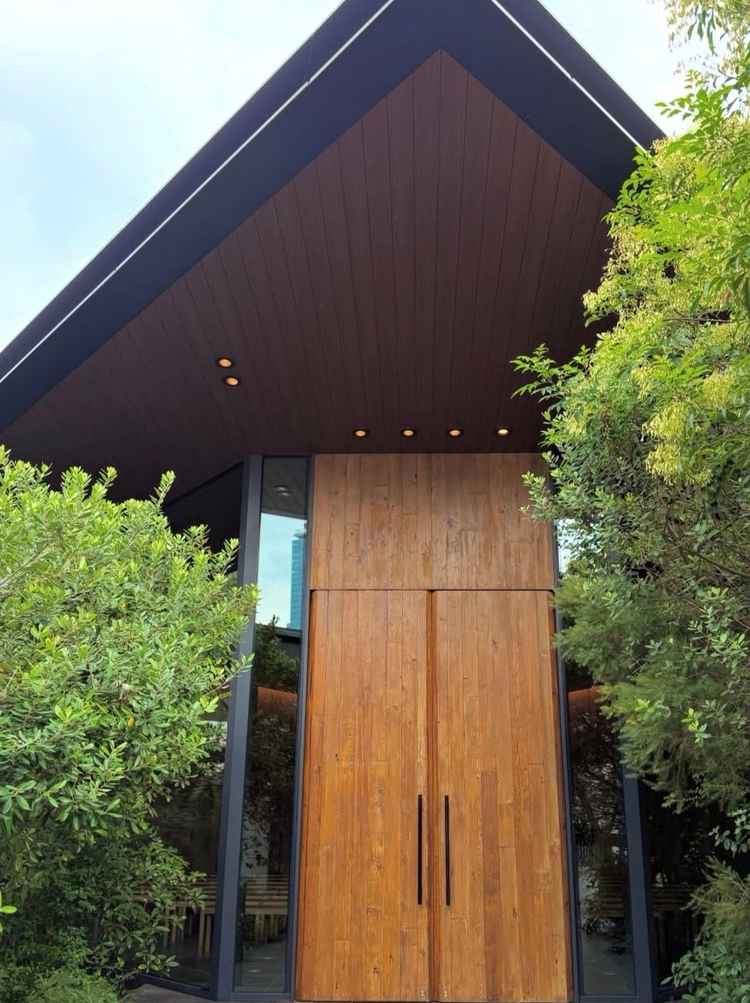 チャペル入り口