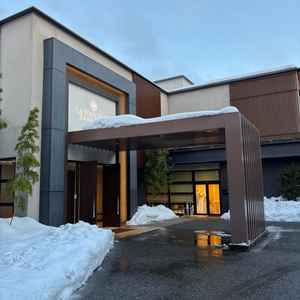 屋根のある入り口で車で入れるのは良いと思えた。