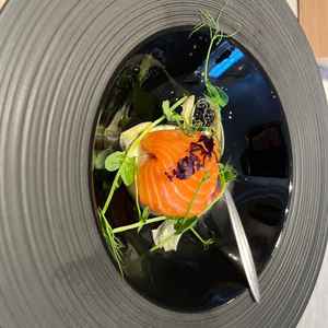 サーモンをつかった魚料理。食べやすかったです