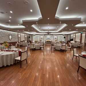 夏に改装される披露宴会場です