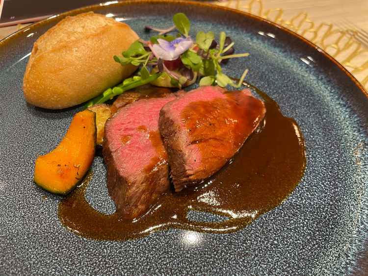 ソースが濃すぎず、お肉の味をしっかり感じられました。