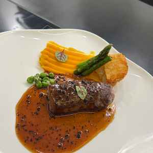 試食のステーキが美味しかった