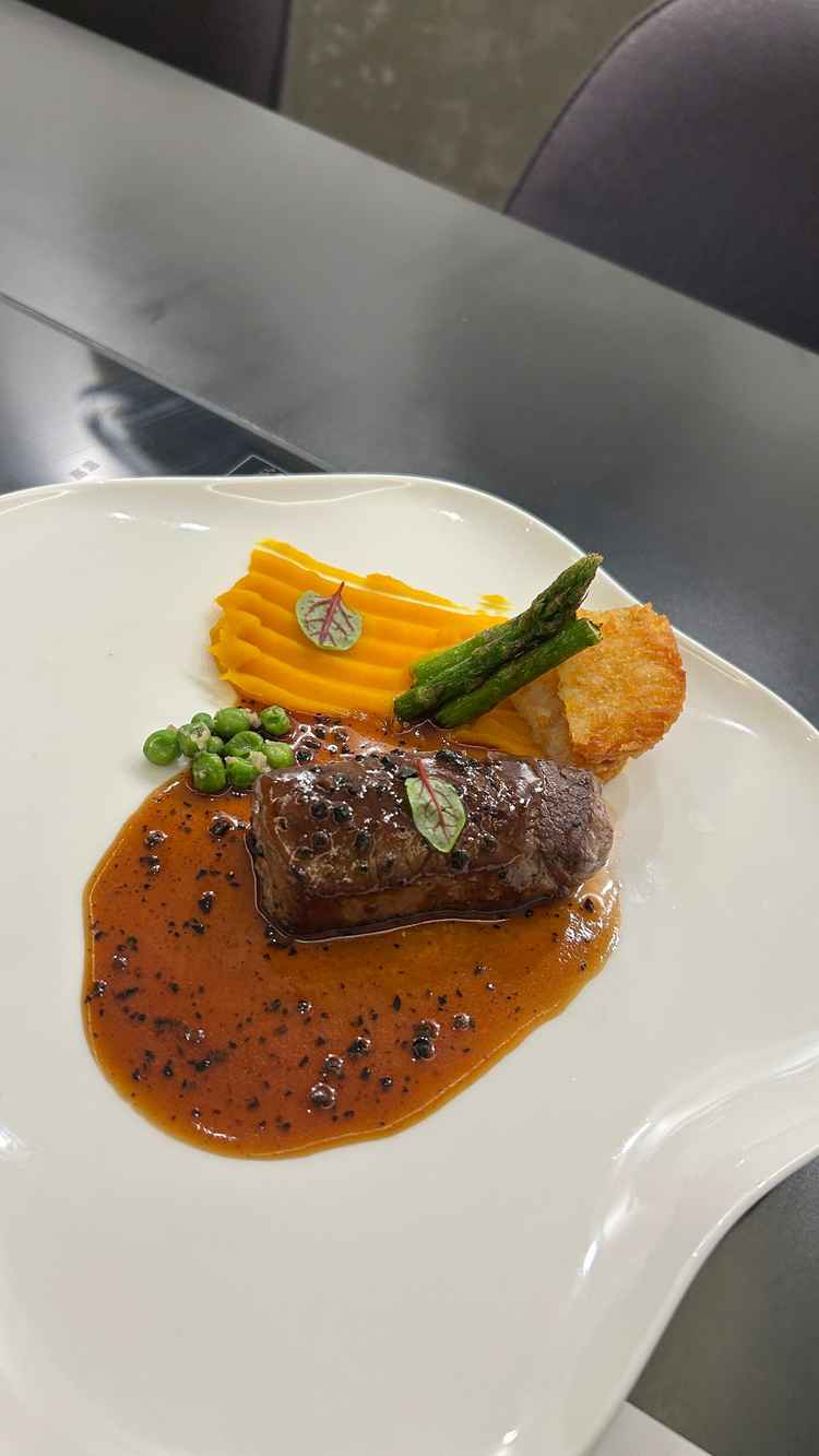 試食のステーキが美味しかった