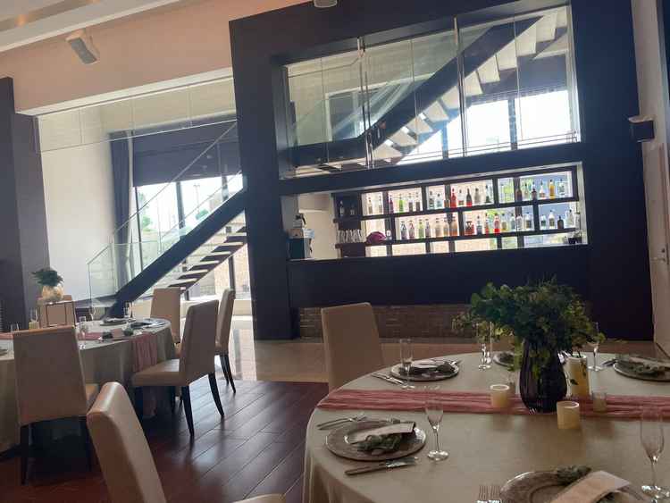 披露宴会場の階段