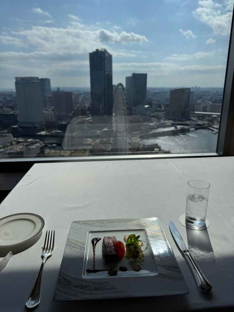 試食は30階の部屋で行われた